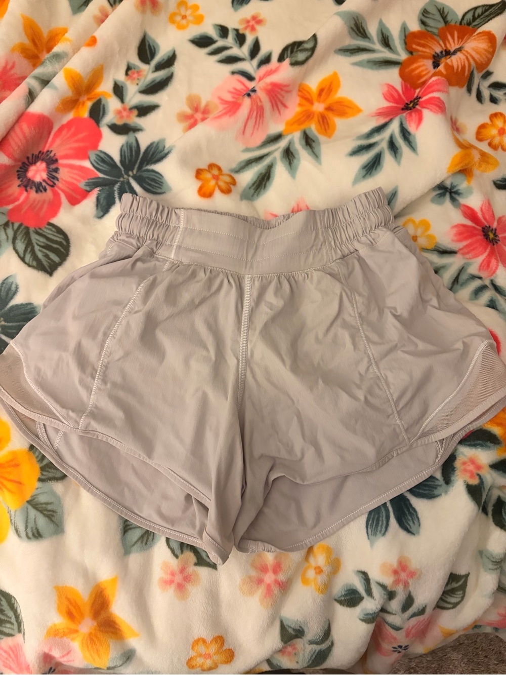 Lululemmon grey hotty hots